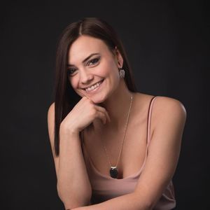 Meet your Posher, Léonie